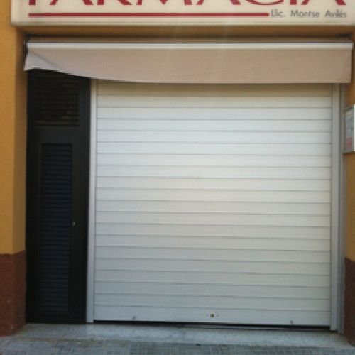 Puertas garaje de aluminio Barcelona