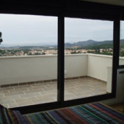 ventana vivienda barcelona