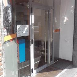 ventana vivienda barcelona