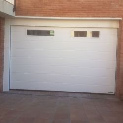 Puertas garaje de aluminio Barcelona