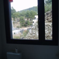 ventana vivienda barcelona