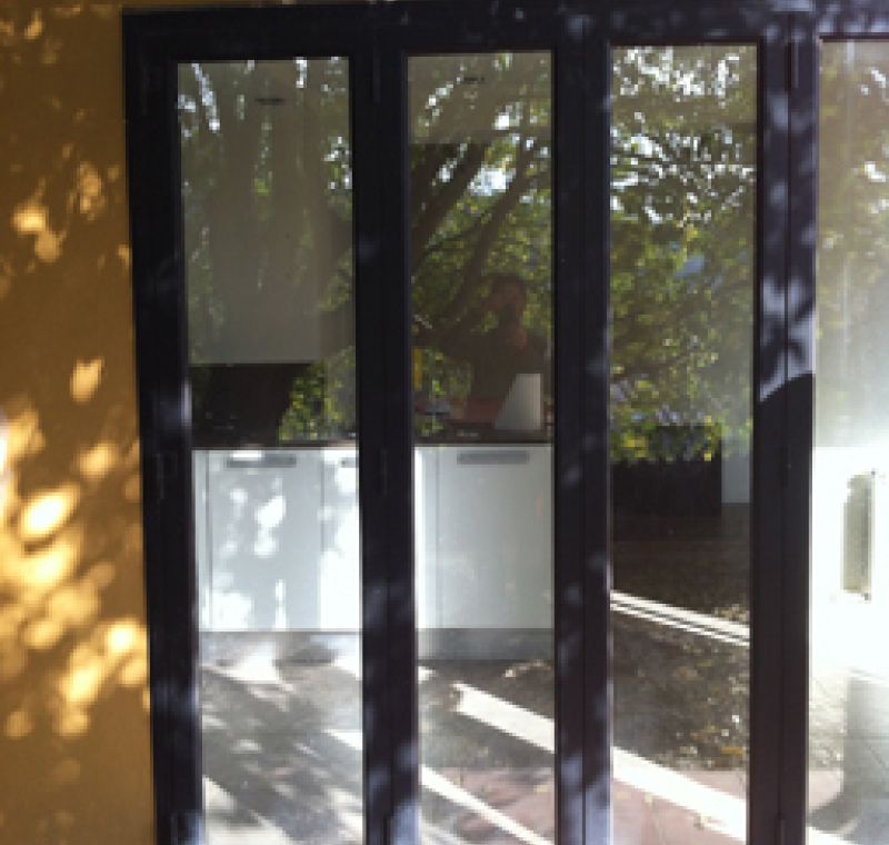 ventana vivienda barcelona